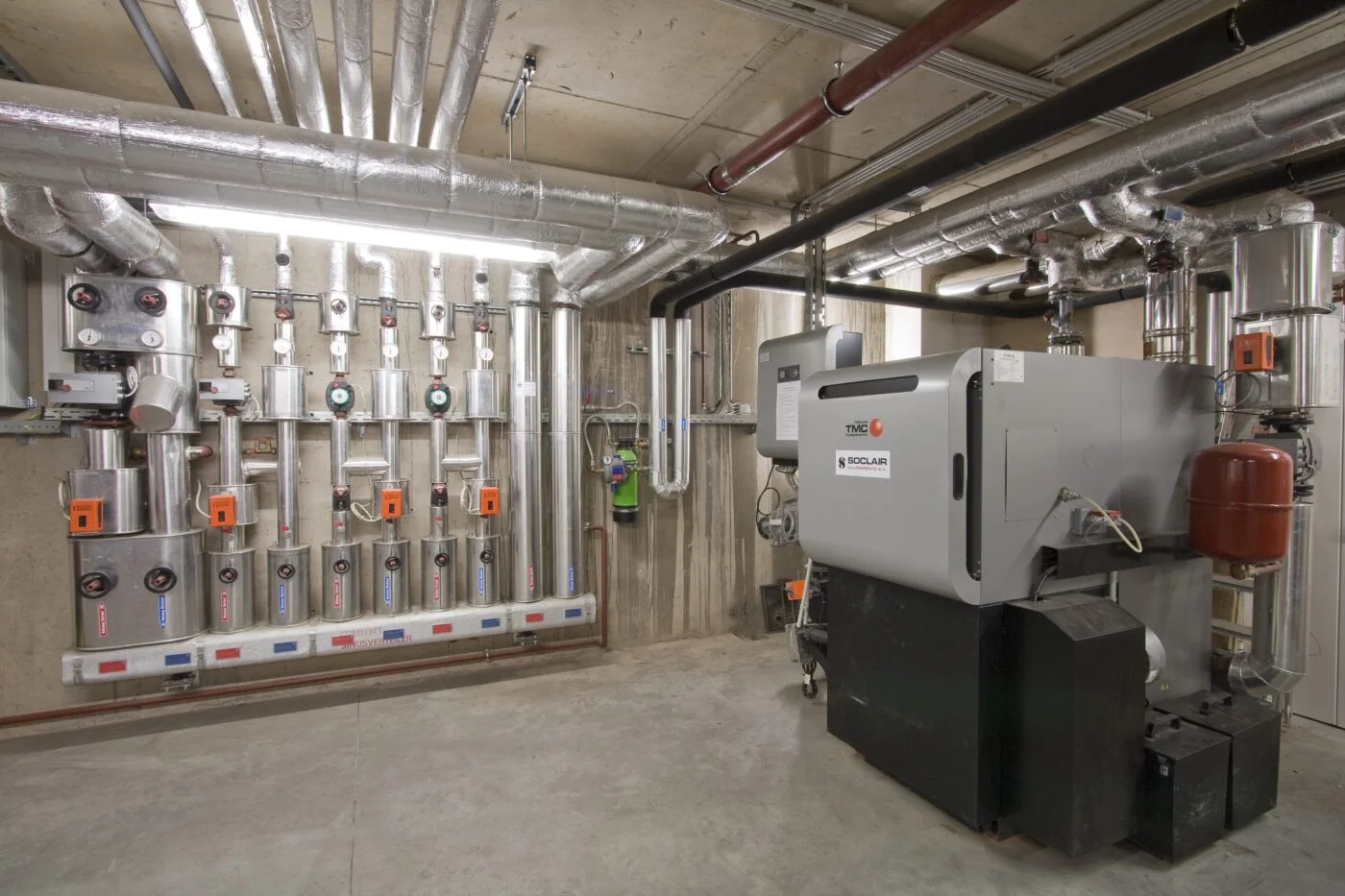 Wood-chip boiler plant room at the Eischen school