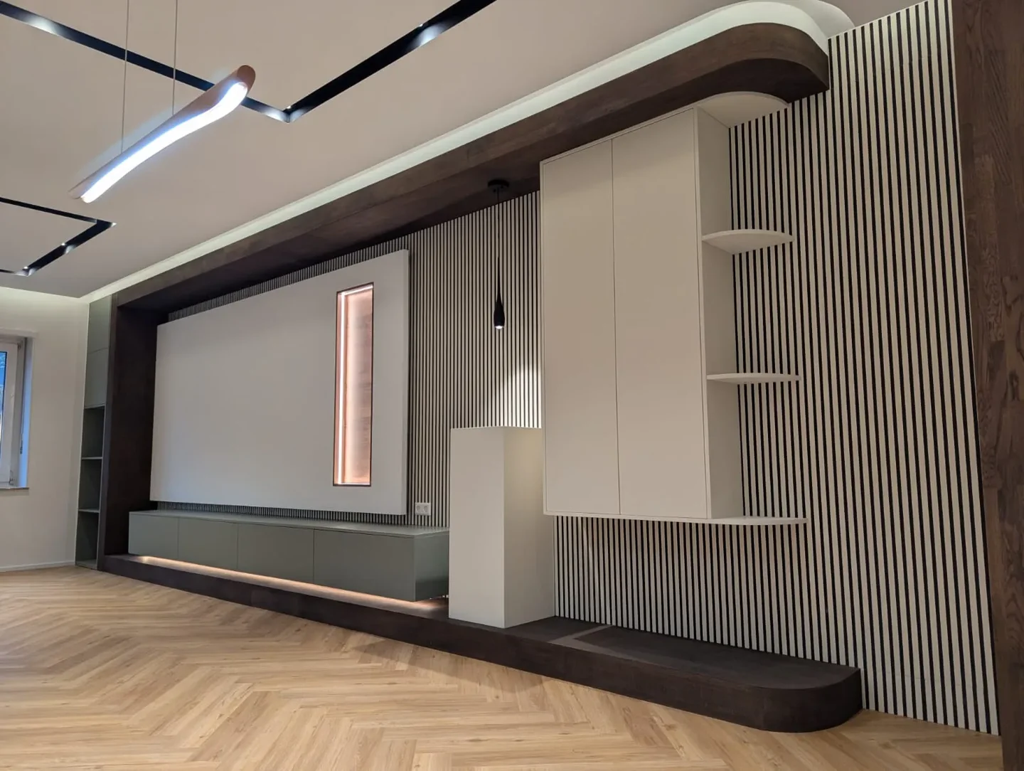 Agebaute Miwwelen a Wanddetailer