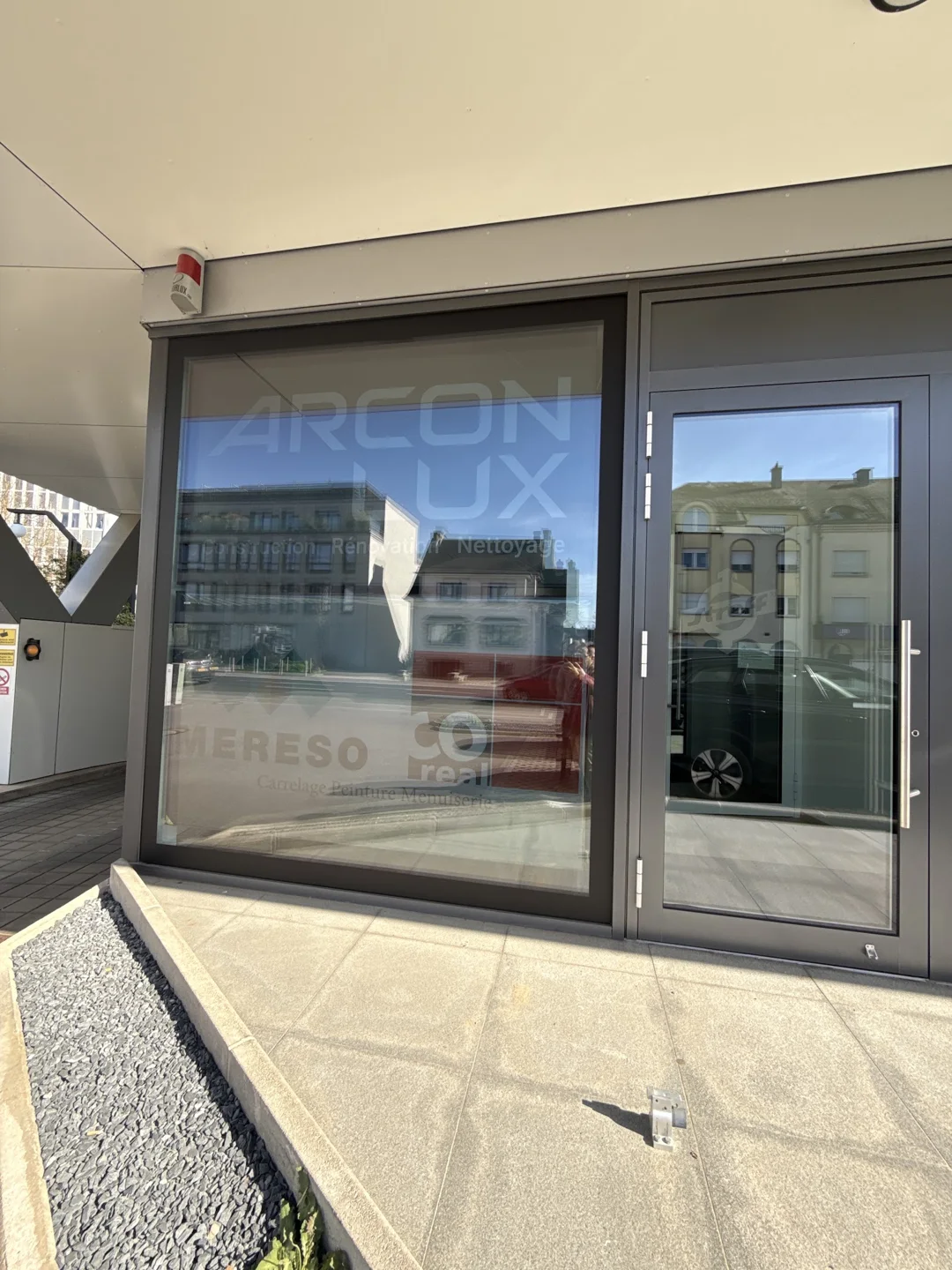 Eingang des Arcon-Lux-Büros in Dippach